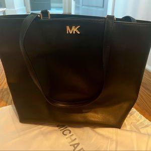 Brand New Michael Kors Mott Tote in Black